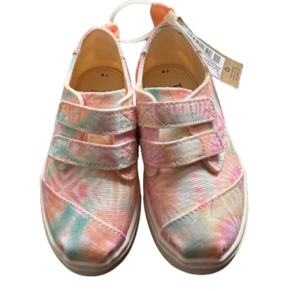 Tom’s Toddler Cordones Sneakers. Canvas with a cushy footbed and grippy outsole.